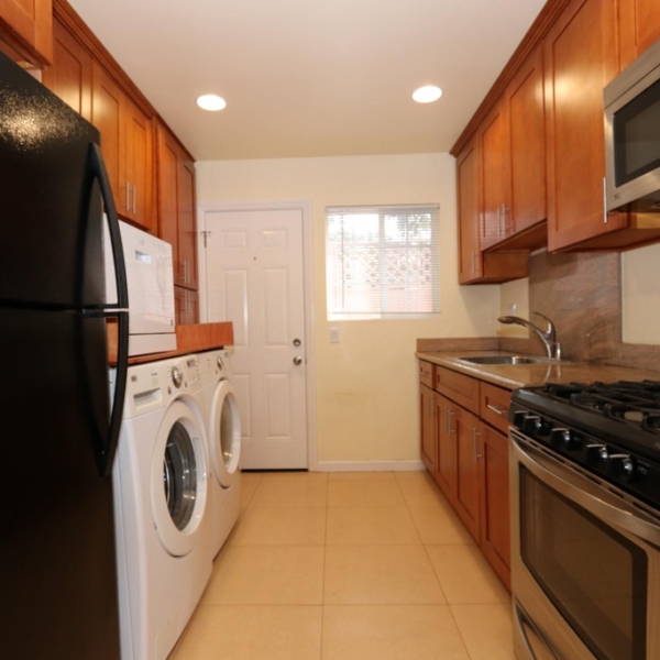 179 Fair Oaks Ave Mountain View, CA 94040