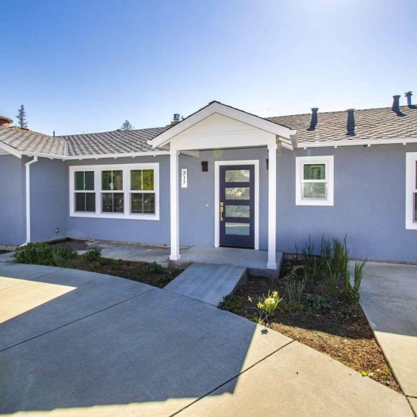 717 Los Robles Ave, Palo Alto, CA 94306