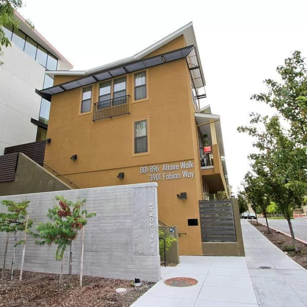 881 Federation Way, Palo Alto, CA 94303