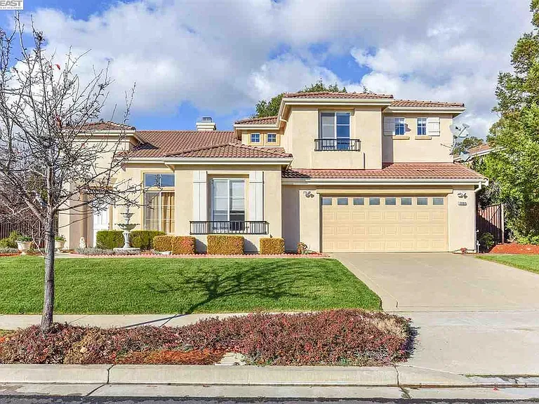 3800 Aqua Vista Ct, Hayward, CA 94542