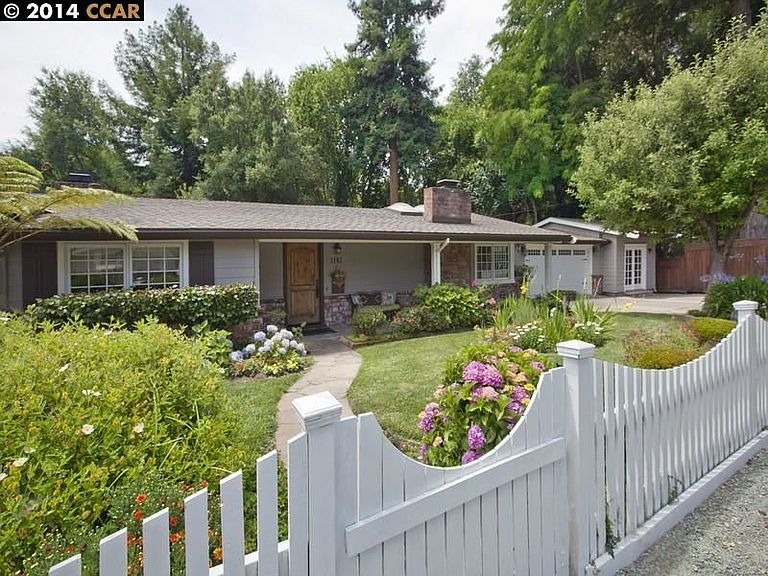 3181 Old Tunnel Rd, Lafayette, CA 94549