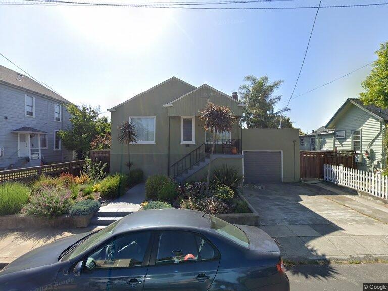 1112 College Ave, Alameda, CA 94501