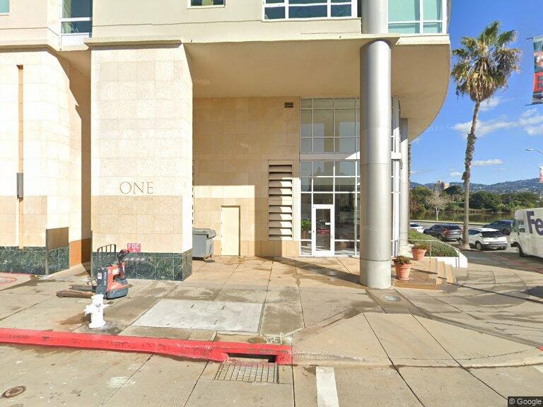 1 Lakeside Dr APT 1704, Oakland, CA 94612