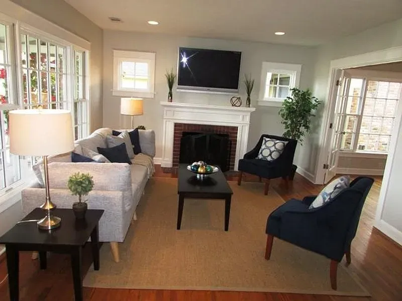 1176 Walnut St, San Carlos, CA 94070
