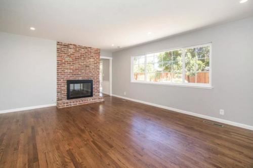 10382 Westacres Dr, Cupertino, CA 95014