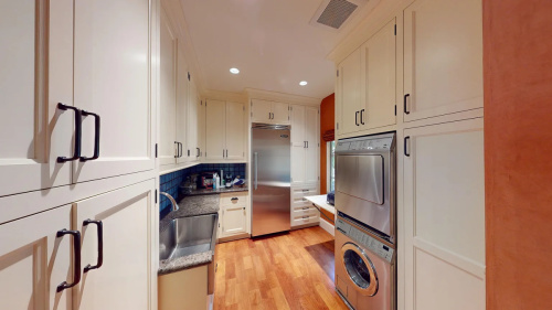 1c51000489851fc59504faf5e263b1d5-uncropped scaled within 1536 1152