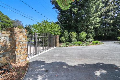 81bfc62ca58100e2315e95b705d27c82-uncropped scaled within 1536 1152