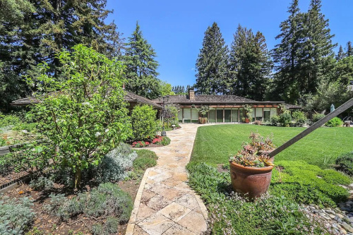 a71098c8bb7bf596d7a5b33887f9386d-uncropped scaled within 1536 1152